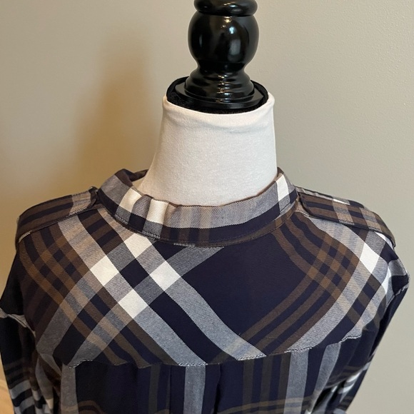 Dynamite Women’s Plaid Shirt Size Large Navy, Brown, Black & White Rayon - Picture 6 of 11